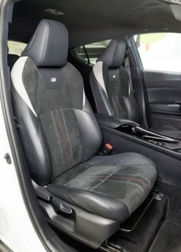 Toyota C-HR I Crossover Facelifting 2.0 Hybrid Dynamic Force 184KM 2023 Toyota C-HR 2.0 C-HR GR Sport 2.0 Hybryda 184KM, zdjęcie 16