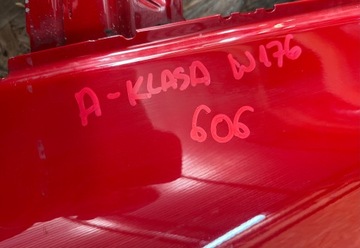 DVEŘE LEVÉ ZADNÍ MERCEDES A TŘÍDA W176 LEVÝ