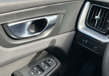 Volvo XC60 II Crossover T4 190KM 2019 Volvo XC 60 XC60 2.0 T4 190KM Momentum Automat FV Salon PL 2.0 Benzyna, zdjęcie 21