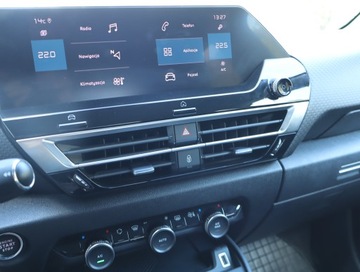 Citroen C4 III SUV 1.2 PureTech 130KM 2021 Citroen C4 1.2 PureTech, Salon Polska, zdjęcie 11