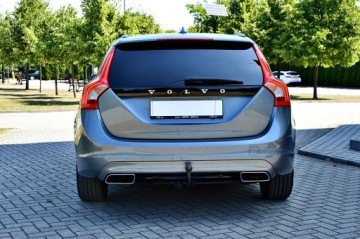 Volvo V60 I Kombi Facelifting 2.0 D2 DRIVE-E 120KM 2018 Volvo V60 LiFT 2,0 Disel Ledy Skóra Klimatronik, zdjęcie 16