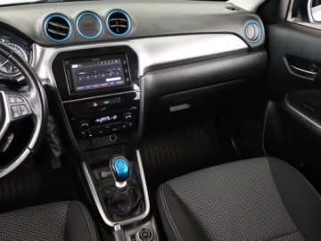 Suzuki Vitara III 2020 Suzuki Vitara 1.4 BoosterJet, Salon Polska, 4X4, zdjęcie 7