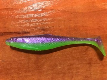 GUMA REALISTIC SHAD MATUSIAK KIEŁB 9cm nr 008 NEON