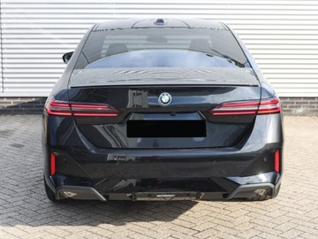 BMW Seria 5 G90-91 2025 BMW Seria 5 530e xDrive Sport Sedan 2.0 (299KM) 2025, zdjęcie 3