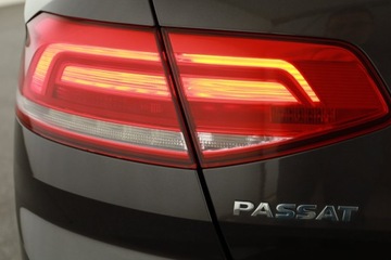 Volkswagen Passat B8 Limousine 1.8 TSI BlueMotion Technology 180KM 2017 VW Passat 1.8 TSI, Salon Polska, Klima, zdjęcie 18
