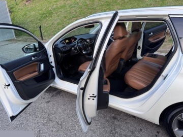 Peugeot 308 II SW 1.6 BlueHDi 120KM 2015 Peugeot 308 1.6 BlueHDi 120 Stop &amp; Start Allure 2015r, zdjęcie 12