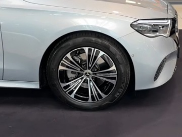 Mercedes Klasa E W214 Sedan 2.0 220d 197KM 2025 E Klasa 220 d 4-Matic Avantgarde 2.0 (197KM) 2026, zdjęcie 14