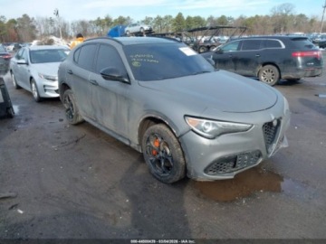 Alfa Romeo Stelvio SUV 2.0 Turbo 280KM 2018 Alfa Romeo Stelvio 2018 r., 2,0L AWD 2.0 Benzyna 280KM, zdjęcie 1