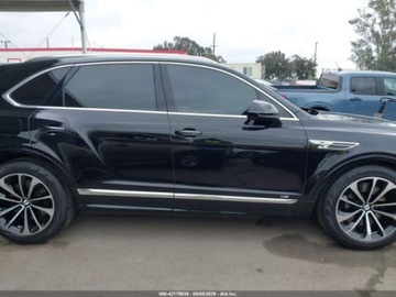 Bentley Bentayga 2022 Bentley Bentayga V8 2022 4.0l 4.0 Benzyna 542KM, zdjęcie 6