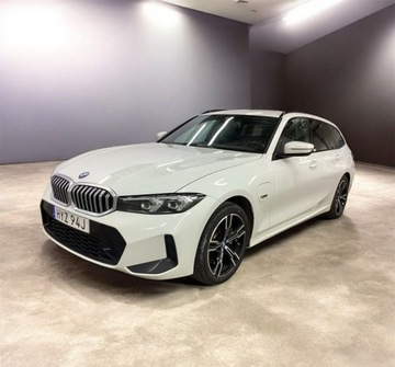 BMW Seria 3 G20-G21 Touring 2.0 330e 292KM 2023 BMW Seria 3 M SPORT 4x4 Shadow Line FV 23 2.0 Hybryda Plug-in 292KM
