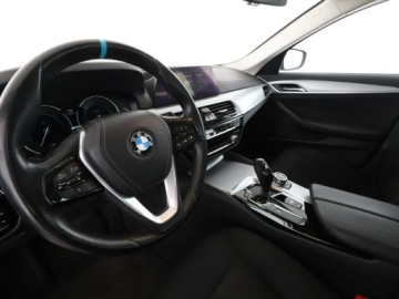 BMW Seria 5 G30-G31 2019 BMW 530 FV23 530e PHEV Automat Nawigacja Tempomat, zdjęcie 13