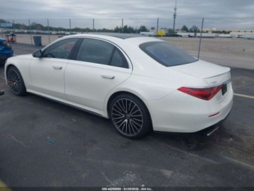 Mercedes Klasa S W223/V223 2022 Mercedes-Benz Klasa S 580 4Matic 2022 4.0 Benzyna 496KM, zdjęcie 3