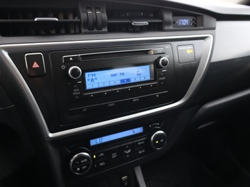 Toyota Auris II Touring Sports Facelifting 1.6 Valvematic 132KM 2015 Toyota Auris 1.6 Valvematic, Salon Polska, zdjęcie 10