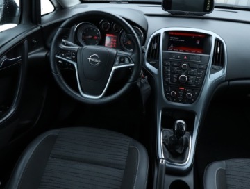 Opel Astra J Sedan 1.6 Twinport ECOTEC 115KM 2016 Opel Astra 1.6 16V, Salon Polska, 1. Właściciel, zdjęcie 6