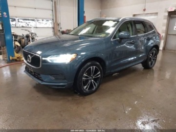 Volvo XC60 II Crossover T5 250KM 2020 Volvo XC 60 2020 r., 2,0L T5 MOMENTUM 2.0 Benzyna 250KM, zdjęcie 2