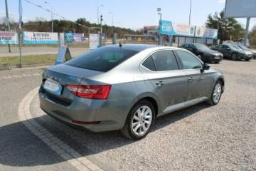 Skoda Superb III Liftback Facelifting 2.0 TDI SCR 150KM 2022 Škoda Superb Skoda Superb Ambition DSG Nawigacja, zdjęcie 5