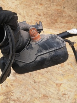 ML GL W166 ТРУБКА ТОПЛИВНОГО БАКА A1664702120