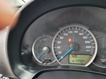 Toyota Yaris III Hatchback 5d Hybrid 100KM 2013 TOYOTA YARIS III HYBRID 1.5VVT-I AUTOMAT !!! WARTO !!!, zdjęcie 34