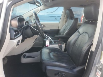 Chrysler Pacifica II 2019 Chrysler Pacifica Touring L 2019 3.6l 3.6 Benzyna 287KM, zdjęcie 7