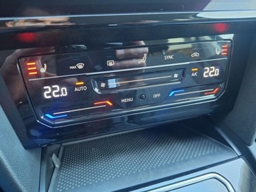 Volkswagen Passat B8 Variant Facelifting 2.0 TDI SCR 150KM 2022 Volkswagen Passat SalonPL serwis ASO 2.0TDI 150KM MatrixLED pakiety AppCon, zdjęcie 33