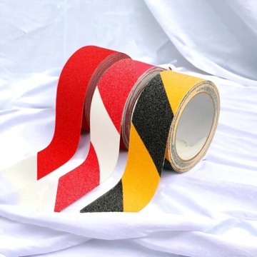 ЛЕНТА ПРЕДУПРЕЖДАЮЩАЯ 50мм 6м желто-черная, нескользящая, с маркировкой безопасности и гигиены