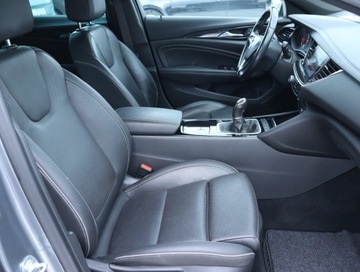 Opel Insignia I Hatchback Facelifting 2.0 CDTI Ecotec 170KM 2017 Opel Insignia 2.0 CDTI, 167 KM, Skóra, Navi, zdjęcie 8