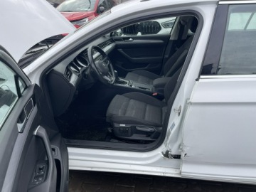 Volkswagen Passat B8 Variant Facelifting 2.0 TDI SCR 150KM 2020 Volkswagen Passat Variant Automat Podgrzewanie, zdjęcie 4