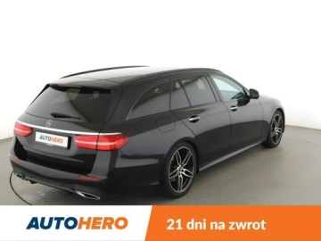 Mercedes Klasa E W213 Kombi 2.0 220d 194KM 2018 Mercedes E 220 FV-23% AMG-Line Automat Panorama, zdjęcie 6