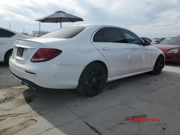 Mercedes Klasa E W213 2018 Mercedes-Benz Klasa E 2018r, 2.0L, od ubezpieczalni 2.0 Benzyna 241KM, zdjęcie 2