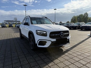 Mercedes GLB SUV Facelifting 2.0 220 190KM 2025 MERCEDES-BENZ GLB 220 4-Matic AMG Line 2.0 (190KM) 2025, zdjęcie 2