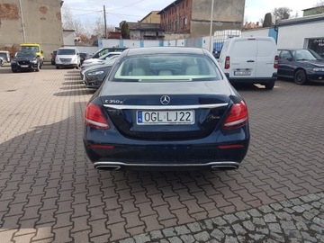 Mercedes Klasa E W213 Limuzyna 2.0 200 211KM 2017 Mercedes E 350 E PLUG-IN HYBRID AUT 2017Rok, zdjęcie 3