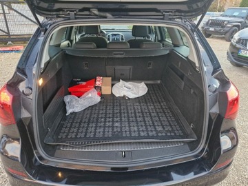 Opel Astra J Sports Tourer 1.4 Turbo ECOTEC 140KM 2011 Opel Astra Sliczna 1.4 b Ful Opcja Bezwypadkowa Zarejestrowana Gwarancja d, zdjęcie 17