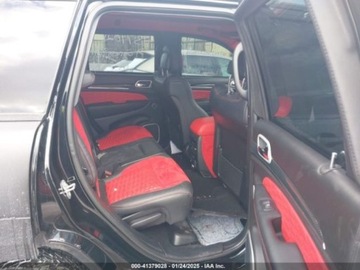 Jeep Grand Cherokee IV 2021 Jeep Grand Cherokee Srt 2021 6.4l 6.4 Benzyna 475KM, zdjęcie 12