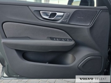 Volvo V60 II  Kombi Facelifting 2.0 B4 197KM 2025 Volvo V60 FV23 Plus Dark B4 197KM ACC BLIS Panoram, zdjęcie 13