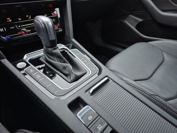 Volkswagen Arteon Fastback Facelifting 2.0 TSI 190KM 2023 Volkswagen Arteon Shooting Brake Faktura VATSkoryEl.fotel MasazKamera 360, zdjęcie 29