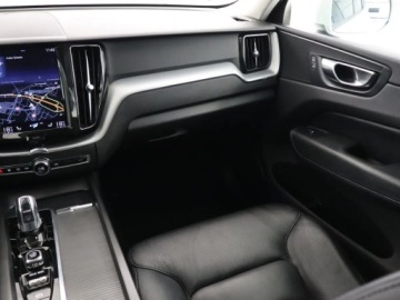Volvo XC60 II Crossover T8 Twin Engine 407KM 2017 Volvo XC60 T8 Twin Engine, Salon Polska, zdjęcie 7
