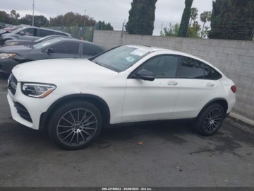 Mercedes GLC C253 2021 Mercedes-Benz GLC 300 4Matic Coupe 2021 2.0l 2.0 Benzyna 255KM, zdjęcie 2