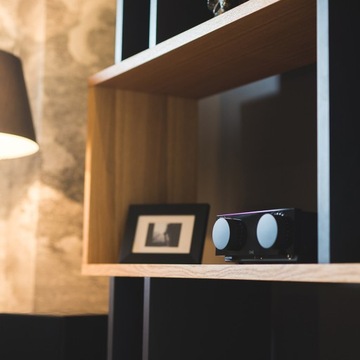 ИНТЕГРИРОВАННЫЙ ЦИФРОВОЙ УСИЛИТЕЛЬ CYRUS ONE, ЧЕРНЫЙ