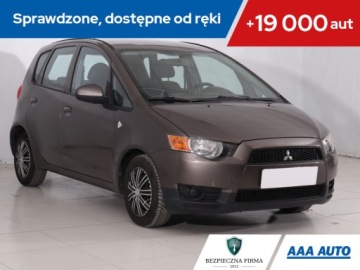 Mitsubishi Colt VI Hatchback 1.1 i 12 V CZ3 75KM 2011