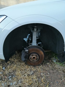 VOLVO XC60 II ZAWIESZENIE LEWE WACHACZE ZWROTNICA