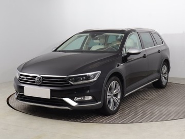 Volkswagen Passat B8 Variant 2.0 TDI SCR 240KM 2017 VW Passat 2.0 BiTDI, Salon Polska, Serwis ASO, zdjęcie 1