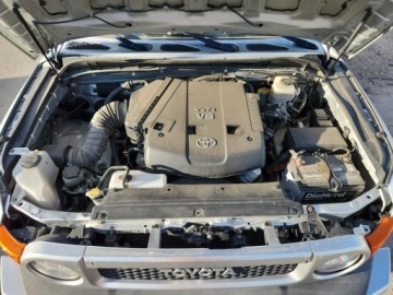 Toyota FJ Cruiser 4.0 239KM 2007 Toyota FJ Cruiser 2007 4.0l 4.0 Benzyna 239KM, zdjęcie 6