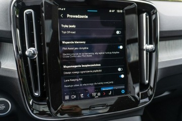 Volvo XC40 Crossover Facelifting 2.0 B4 197KM 2024 Volvo XC 40 B4 197 KM Ultra Dark Mild Hybrid, zdjęcie 27