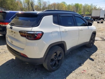 Jeep Compass II 2021 Jeep Compass 2021 JEEP COMPASS LATITUDE 2.4 Benzyna 180KM, zdjęcie 4