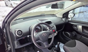 Toyota Aygo I Hatchback 5d Facelifting 1.0 VVT-i 68KM 2014 Toyota Aygo 1,0 Ben 68 km Benzyna 68KM, zdjęcie 11