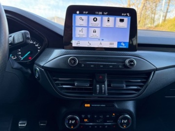 Ford Focus IV Hatchback 1.5 EcoBoost 150KM 2019 Ford Focus Full LedNaviAsystent ParkowaniaST-LINEFull OpcjaORYGINALNY LAKI, zdjęcie 16