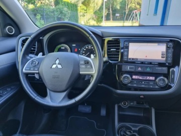Mitsubishi Outlander III 2013 Mitsubishi Outlander Outlander III 2.0 PHEV Plug-In Hybrid Instyle 4WD 4x4, zdjęcie 17