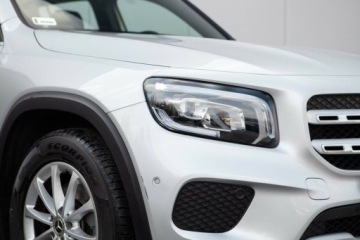 Mercedes GLB SUV 1.3 180 136KM 2021 Mercedes-Benz GLB 180 Style 7G-DCT Salon PL Autotrade 1.3 Benzyna 136KM, zdjęcie 4