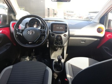 Toyota Aygo II Hatchback 3d Facelifting 1.0 VVT-i 72KM 2018 Toyota Aygo 1.0 VVT-i X-play II (2014-) Toyota Ayg, zdjęcie 17