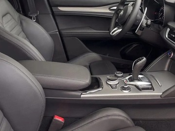 Alfa Romeo Stelvio SUV Facelifting 2023 2.2 JTDM 210KM 2025 ALFA ROMEO Stelvio JTDM Veloce Q4 Suv 2.2 (210KM) 2025, zdjęcie 6